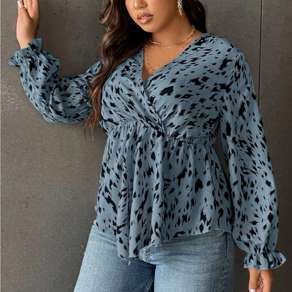 Plus Size Surplice Neck Asymmetrical Peplum Top Blouse - Picture 4 of 12
